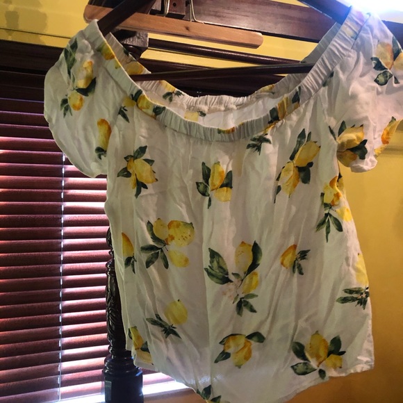 Skies Are Blue Med Midriff Top - Lemons 🍋 - Picture 2 of 5